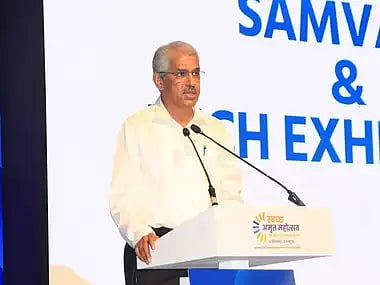 தண்ணீர் பிரச்சனை இனி இல்லை.. அனைவருக்கும் பாதுகாப்பான குடிநீர் : அதிரடி உத்தரவிட்ட தலைமைச் செயலாளர்!