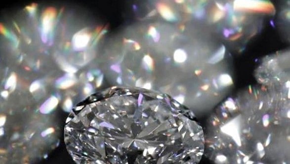 பட்டப்பகலில் ரூ.5 கோடி மதிப்புள்ள வைரம் கொள்ளை.. 3 மணி நேரத்தில் மீட்ட போலிஸ்: சினிமாவை மிஞ்சும் சம்பவம்!