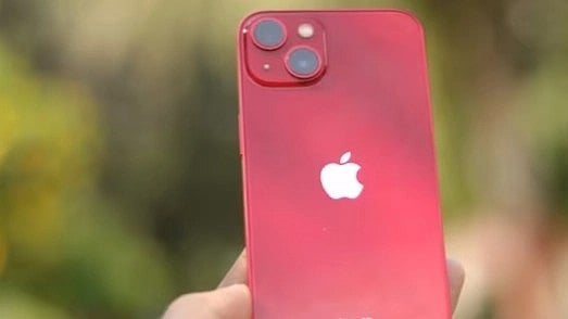 அலட்சியம் காட்டிய ஆப்பிள் நிறுவனம்.. நீதிமன்றம் படியேறி ரூ.1 லட்சம் இழப்பீடு பெற்ற இளைஞர்: நடந்தது என்ன?