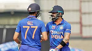 இரண்டாம் இடத்தில் சுப்மான் கில்.. மீண்டும் டாப் 10-ல் நுழைந்த கோலி.. அதிரடி ஏற்றம் கண்ட குல்தீப் யாதவ் !