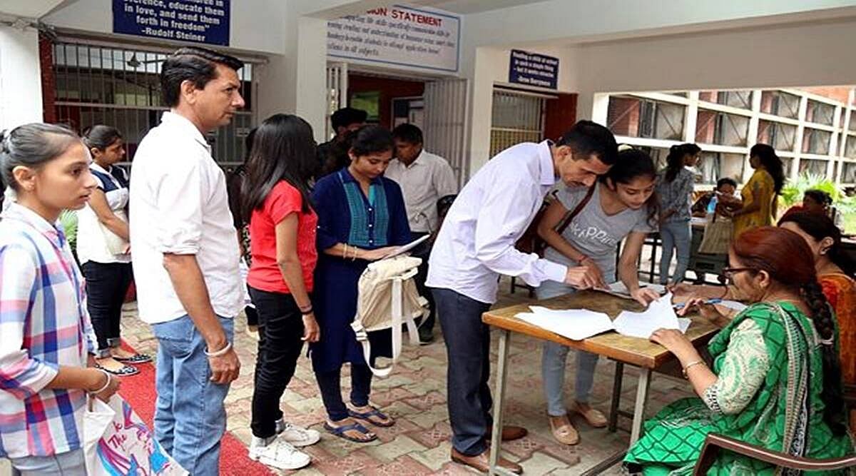 பூஜ்ஜியமாக குறைக்கப்பட்ட நீட் தேர்வு தகுதி மதிப்பெண்.. கலந்தாய்வுக் குழு அறிவிப்பின் பின்னணி என்ன ?