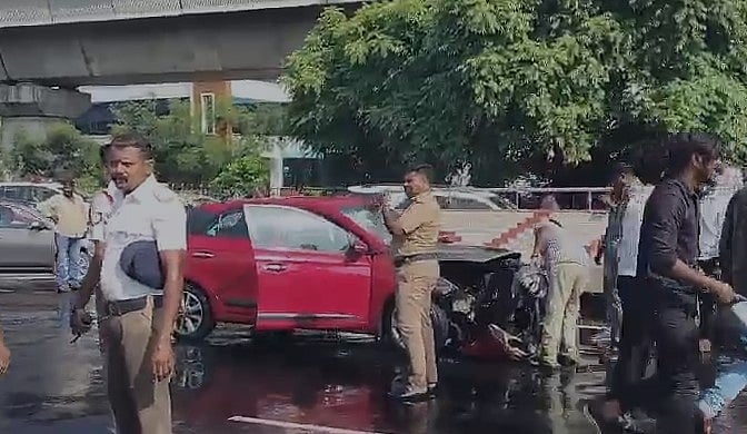 சென்னை கிண்டி மேம்பாலத்தில் திடீரென பற்றி எரிந்த சொகுசு கார்.. நூலிழையில் உயிர் தப்பிய இரண்டு பெண்கள்!