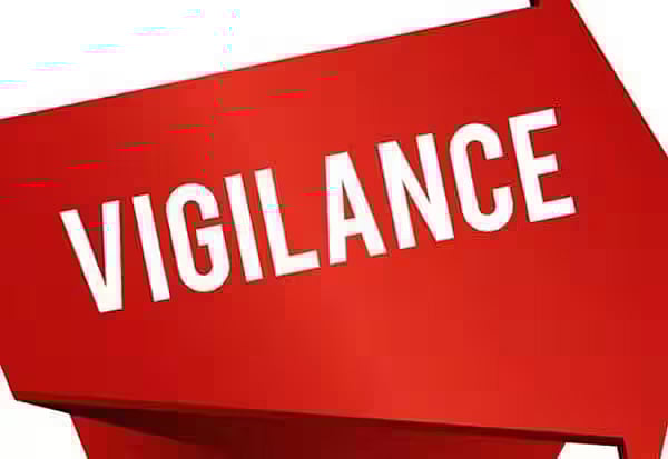 அதிமுக ஆட்சியில் ரூ.1.11 கோடி மோசடி.. 3 அரசு அதிகாரிகள் மீது லஞ்சஒழிப்பு போலிஸார் வழக்குப்பதிவு !