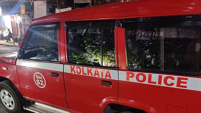 திட்டிய ஆசிரியர்கள்.. பள்ளியின் 6வது மாடியில் இருந்து குதித்த 10ம் வகுப்பு மாணவன்: அதிர்ச்சி சம்பவம்!