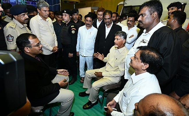 சந்திரபாபு நாயுடு கைது.. நடு ரோட்டில் படுத்து நடிகர் பவன் கல்யாண் ஆர்பாட்டம்.. பிறகு நடந்தது என்ன ?