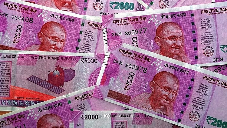 இன்னும் 15 நாட்கள் தான் இருக்கு.. ₹2000 நோட்டுகள் வைத்திருப்போர் கவனத்திற்கு-RBI கொடுக்கும் எச்சரிக்கை !