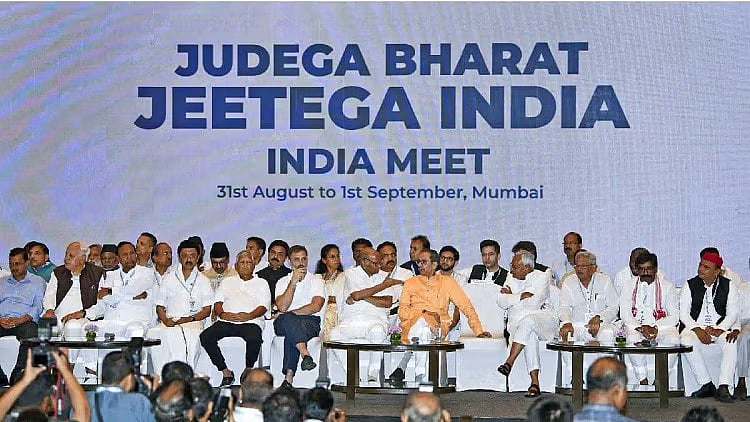 “ஐயா.. இதுவரை ‘இந்தியா’ உங்களுக்கு பெருமை தரலயா?” - கிரிக்கெட் வீரர் சேவாக்கிற்கு விஷ்ணு விஷால் கேள்வி !