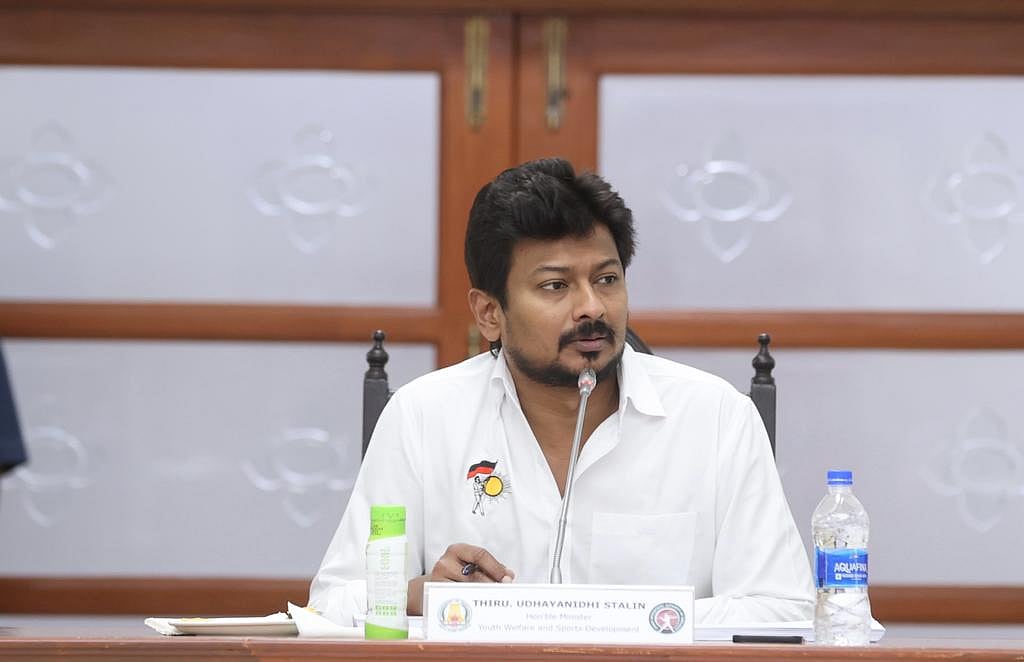 ”ஆண்டிற்கு 100 பதக்கங்கள் வெல்வதை உறுதி செய்ய வேண்டும்”.. அதிகாரிகளுக்கு அமைச்சர் உதயநிதி அறிவுறுத்தல்!