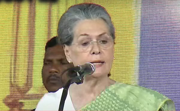 ”தேர்தலில் வெற்றி பெற்று 33% இட ஒதுக்கீடு சட்டத்தை இந்தியா கூட்டணி நிறைவேற்றும்” : சோனியா காந்தி உறுதி!