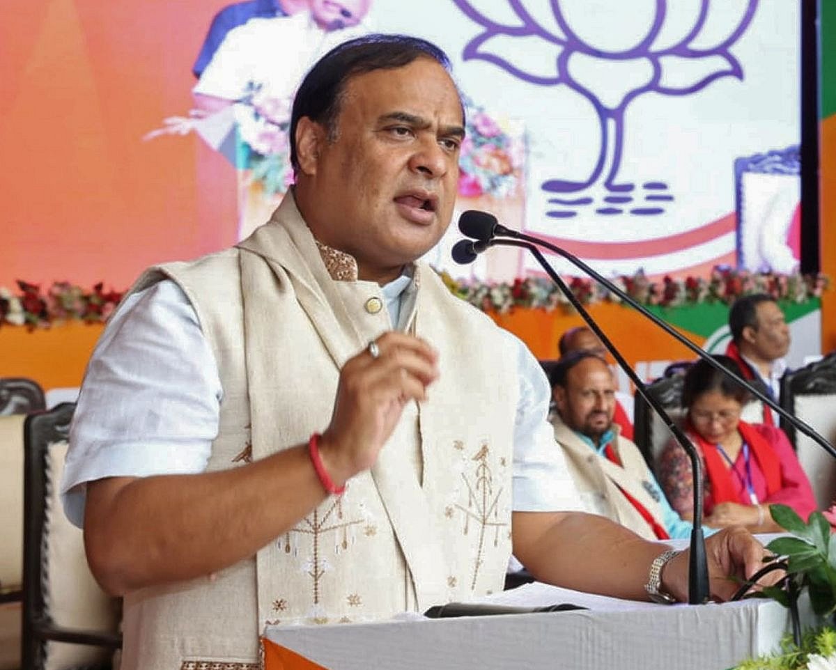 சிறுபான்மையினர் குறித்து வெறுப்பு பிரசாரம் : அசாம் முதல்வருக்கு தேர்தல் ஆணையம் நோட்டீஸ் !