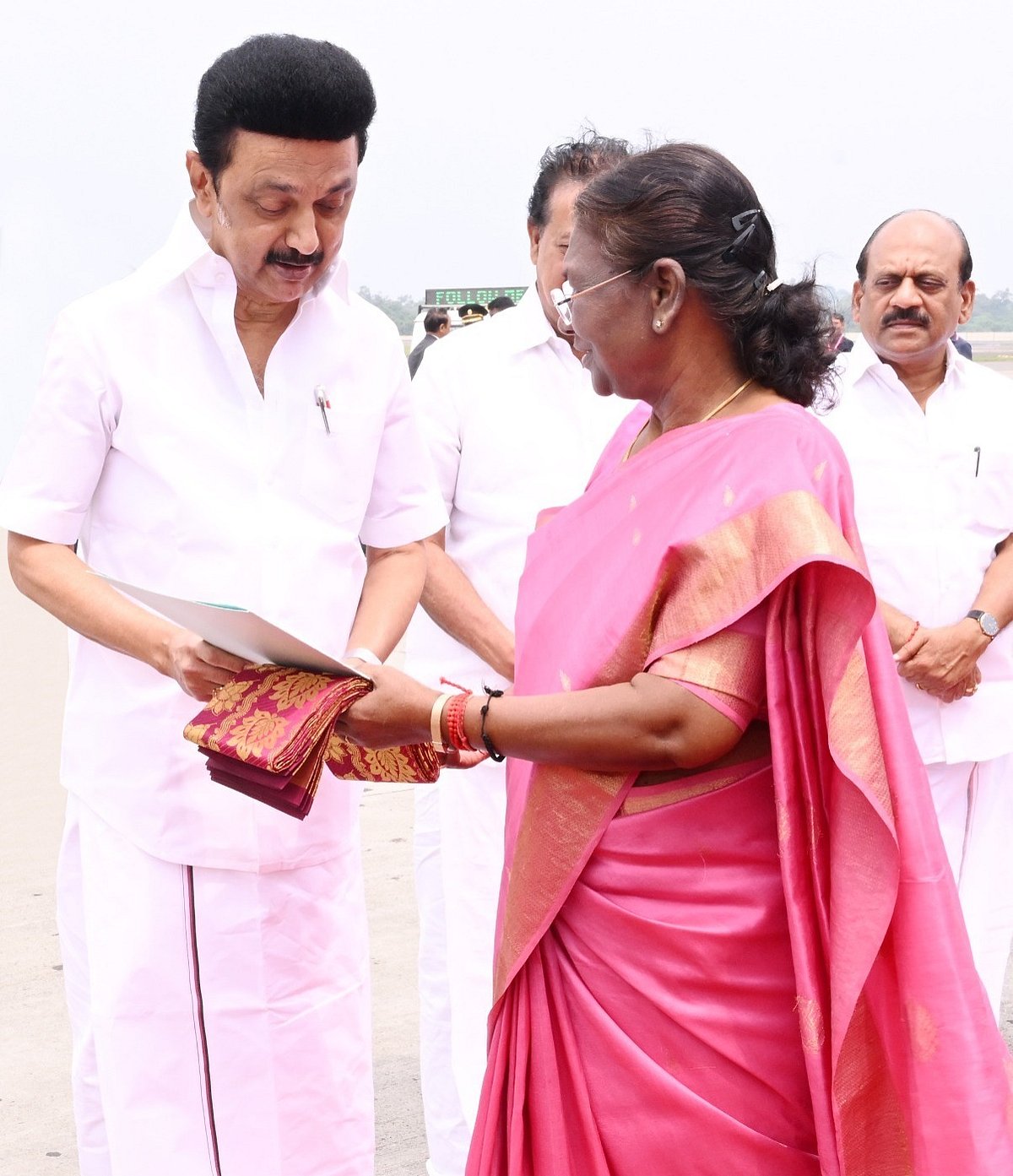 “நீட் விலக்கு மசோதாவிற்கு உடனடியாக ஒப்புதல் அளிக்க வேண்டும்” - குடியரசு தலைவரிடம் முதல்வர் வலியுறுத்தல்!