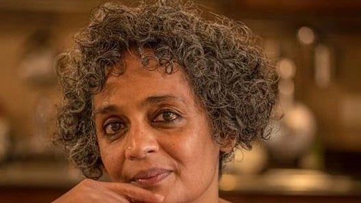 13 ஆண்டுகள் கழித்து எழுத்தாளர் அருந்ததி ராய் மீது வழக்கு பதிவு செய்ய அனுமதி : பழிவாங்கும் ஒன்றிய அரசு!