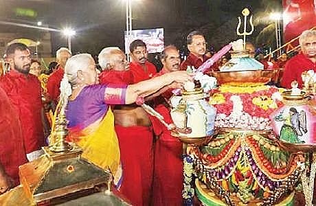 மாரடைப்பால் காலமானார் மேல்மருவத்தூர் பங்காரு அடிகளார் : பக்தர்கள் அதிர்ச்சி !  