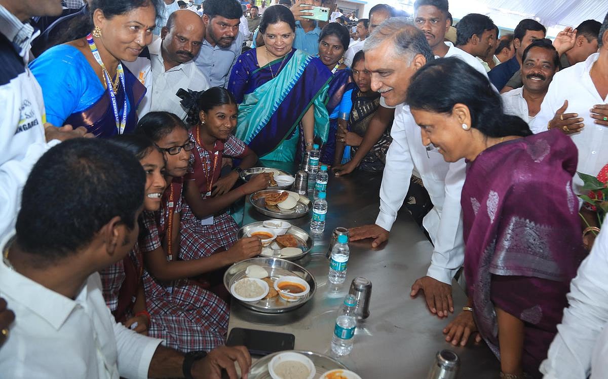 தமிழ்நாட்டு பாணியை பின்பற்றும் தெலங்கானா.. மாநிலம் முழுவதும் காலை உணவுத் திட்டம் தொடக்கம் !