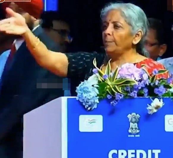 “எனக்கு ஏன் வங்கிகள் கடன் கொடுக்கவில்லை” - சாமானியனின் கேள்வியால் ஆத்திரமடைந்த நிர்மலா சீதாராமன் !