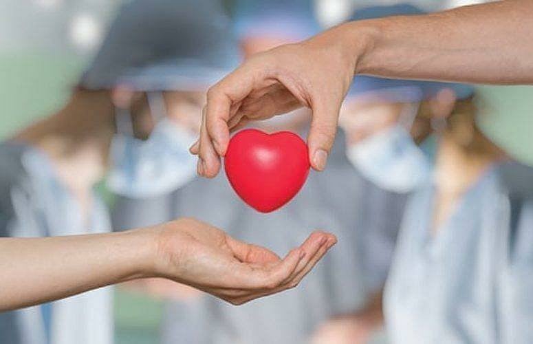 திடீரென மூளைச்சாவடைந்த பிறந்து 4 நாட்களே ஆன குழந்தை : உறுப்பு தானம் செய்த குடும்பத்தினரால் நெகிழ்ச்சி !