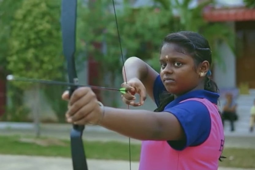 வில்வித்தையில் உலக சாதனை படைத்த 11ம் வகுப்பு மாணவி: ரூ.1 லட்சம் நிதியுதவி வழங்கி ஊக்கப்படுத்திய திமுக!