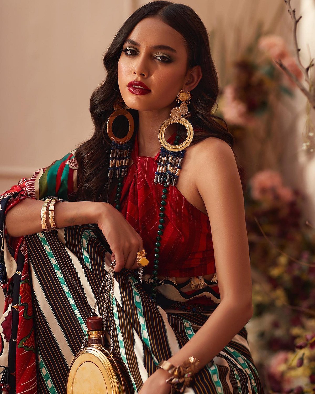 ‘மிஸ் யுனிவர்ஸ்’ : “இது வெட்கக்கேடானது..” - பாக். போட்டியாளருக்கு எதிர்ப்பு தெரிவிக்கும் பாகிஸ்தான் !