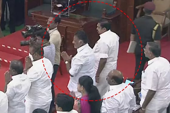 நாற்காலிக்காக சண்டை போடும் அதிமுகவுக்கு நடுநிலையை பற்றி பாடம் எடுக்கும் தகுதி இல்லை : முரசொலி சாடல்!