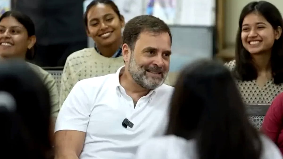 “நல்லா ஸ்மார்ட்டா இருக்கீங்க.. ஏன் இன்னும் கல்யாணம் செய்யல?”-மாணவிகள் கேள்விக்கு ராகுல் காந்தியின் பதில்?