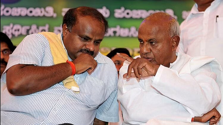 உடைந்தது ஜே.டி.எஸ் ? பாஜக கூட்டணியில் சேர்ந்ததால் கட்சியில் பிளவு : கர்நாடக அரசியலில் பெரும் பரபரப்பு !