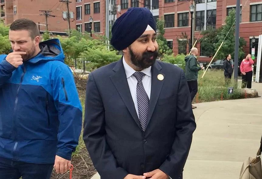 ராஜினாமா செய்யாவிட்டால் கொலை செய்வோம்- அமெரிக்காவில் சீக்கிய மதத்தை சேர்ந்த நகர மேயருக்கு கொலை மிரட்டல்!