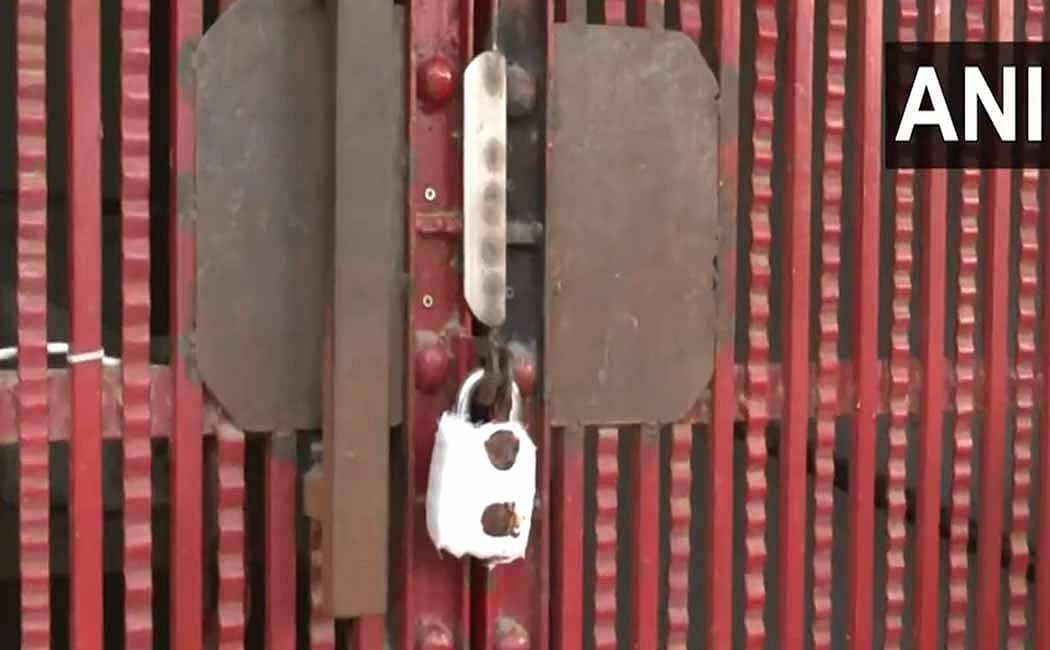 காலையில் இருந்து ரெய்டு.. பாஜகவை விமர்சித்த NEWSCLICK ஊடகத்துக்கு சீல் வைத்த டெல்லி போலிஸ்!