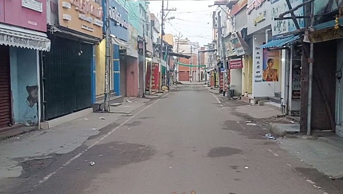 காவிரி விவகாரம் : ஒன்றிய அரசை கண்டித்து 1 லட்சம் கடைகள் அடைப்பு.. வெறிசோடிய டெல்டா மாவட்டங்கள் ! 