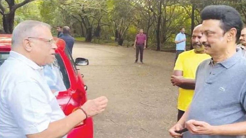 “உங்கள் நிர்வாகம் பிரமாதமா இருக்குசார்” : நடைப்பயிற்சி சென்ற முதலமைச்சரிடம் முதியவர் பெருமிதம் !