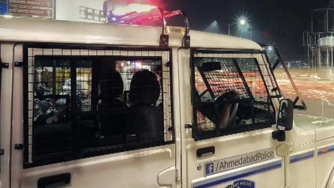 பாஜக ஆட்சியில் வேலையில்லா திண்டாட்டம் - குடும்பத்தில் நடந்த கொடூர கொலை : குஜராத்தில் அதிர்ச்சி!