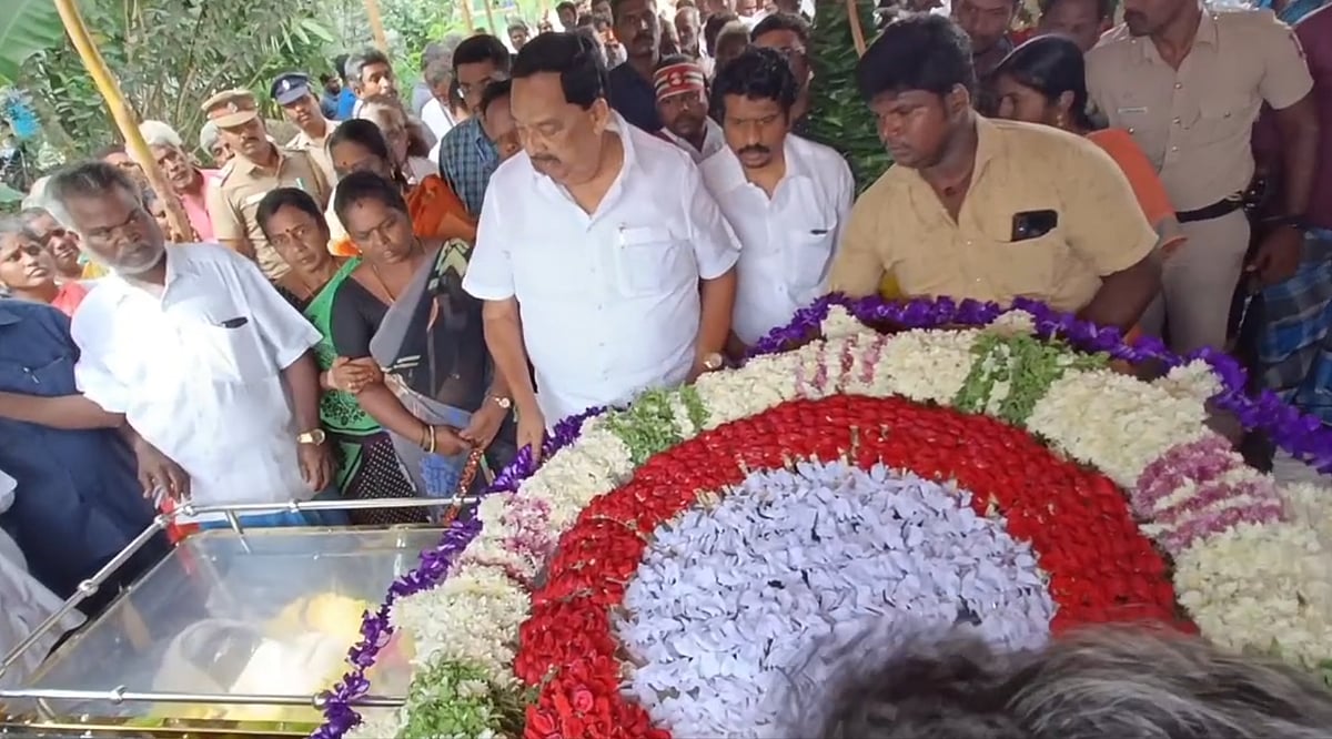 சாலை விபத்தில் உயிரிழந்த சிறுவன்: உடல் உறுப்பு தானம் செய்த நெகிழ்ச்சி -அமைச்சர் காந்தி கண்ணீருடன் மரியாதை