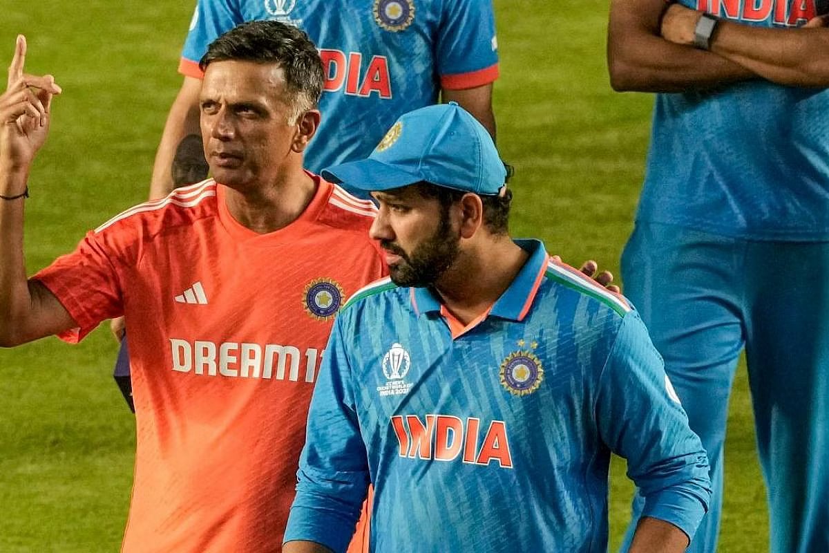 3 ICC தொடர்களில் தோல்வி : இந்திய அணி பயிற்சியாளர் பதவியில் தொடர்வாரா டிராவிட் ? அவரின் பதில் என்ன ?