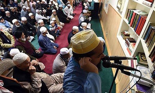 “கோயில்கள் சத்தத்தை என்னவென்று கூறுவது?” - ஒலி மாசு குறித்த வழக்குக்கு குட்டு வைத்த குஜராத் நீதிமன்றம் !