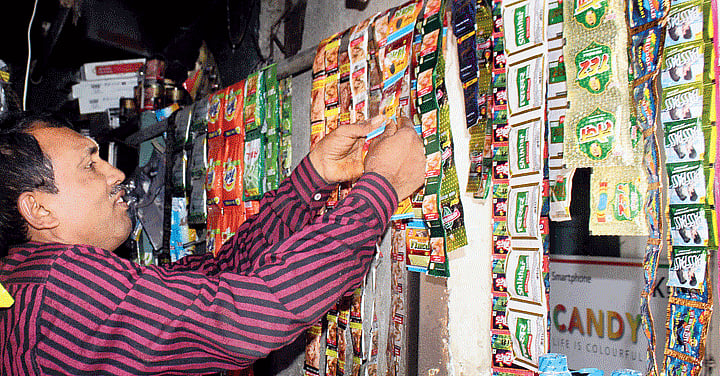 குட்கா விற்பனையை தடுக்க 247 குழுக்கள் : அதிரடியாக களத்தில் இறங்கும் தமிழ்நாடு அரசு!