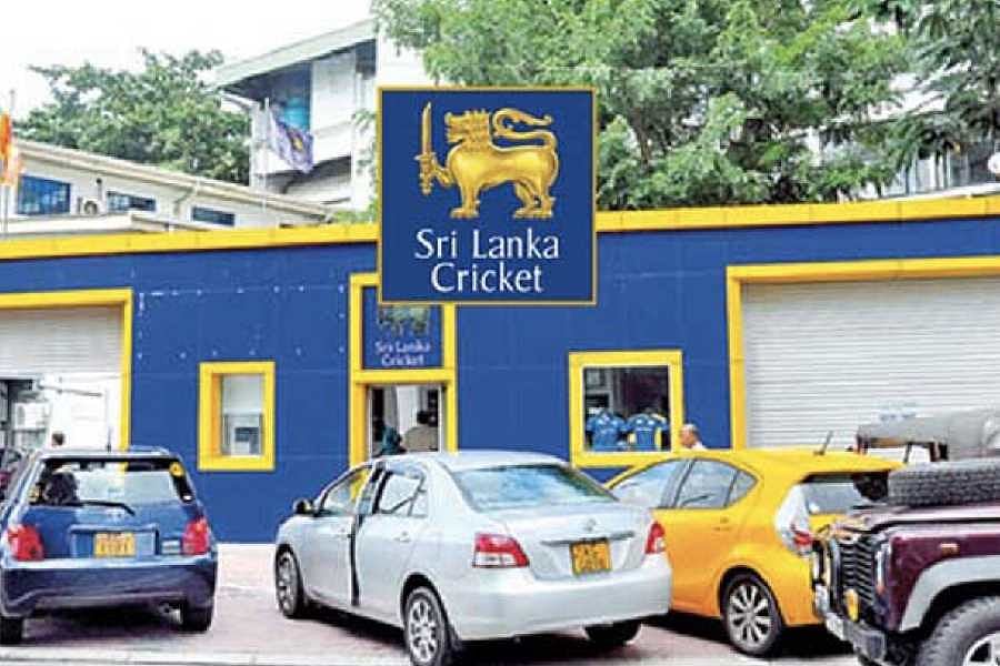 கலைக்கப்பட்ட இலங்கை கிரிக்கெட் வாரியம் : இலங்கை அரசு அறிவிப்பு - அதிரடி நடவடிக்கைக்கு காரணம் என்ன ?