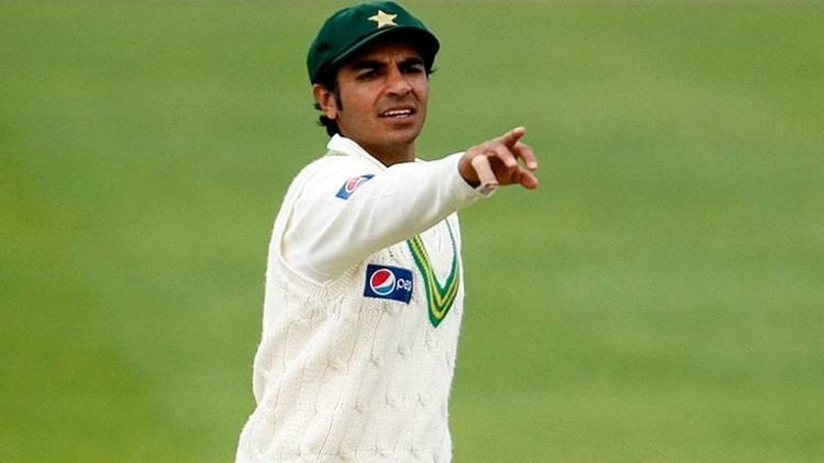 "ICC இந்திய அணிக்கு தனி பந்துகளை கொடுக்கிறது" -பாக். முன்னாள் வீரரின் கருத்துக்கு சக வீரர் பதிலடி !