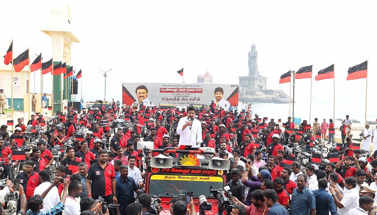 “கோட்சேவின் பேரன்களுக்கு எதிராக பெரியாரின் பேரன்கள்” : களத்தில் இறங்கிய திமுக இளைஞரணி - அமைச்சர் உதயநிதி!