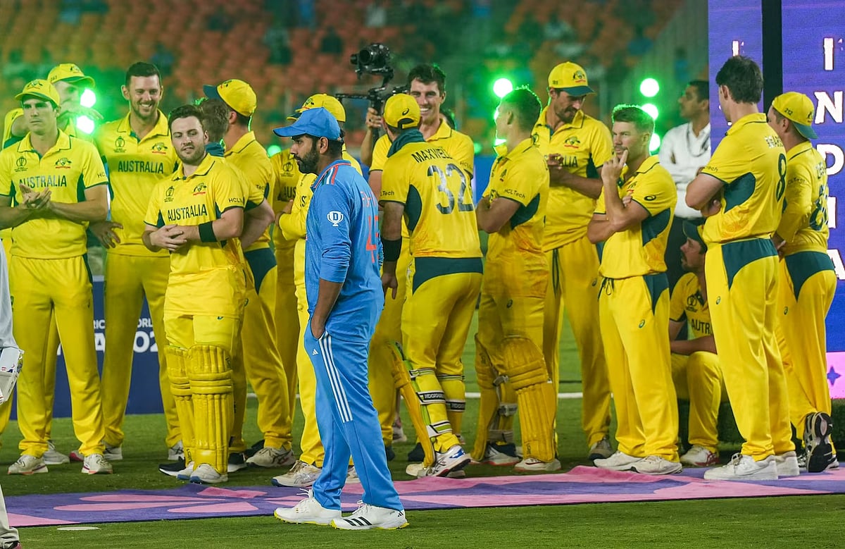 "உலகக்கோப்பை தோல்வி கொடுத்த வலியிலிருந்து இன்னும் வெளியே வரவில்லை" - ரோஹித் சர்மா விரக்தி !