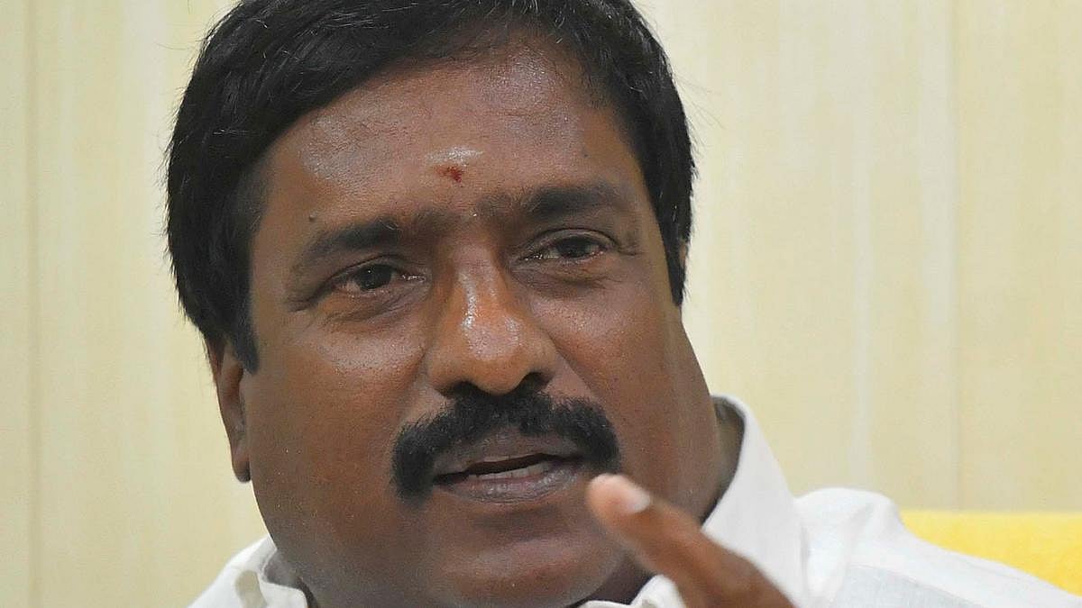 ”ஆளுநர் பதவியை குழிதோண்டி புதைத்த தமிழிசை” : புதுச்சேரி எதிர்க்கட்சி தலைவர் சிவா கடும் தாக்கு!