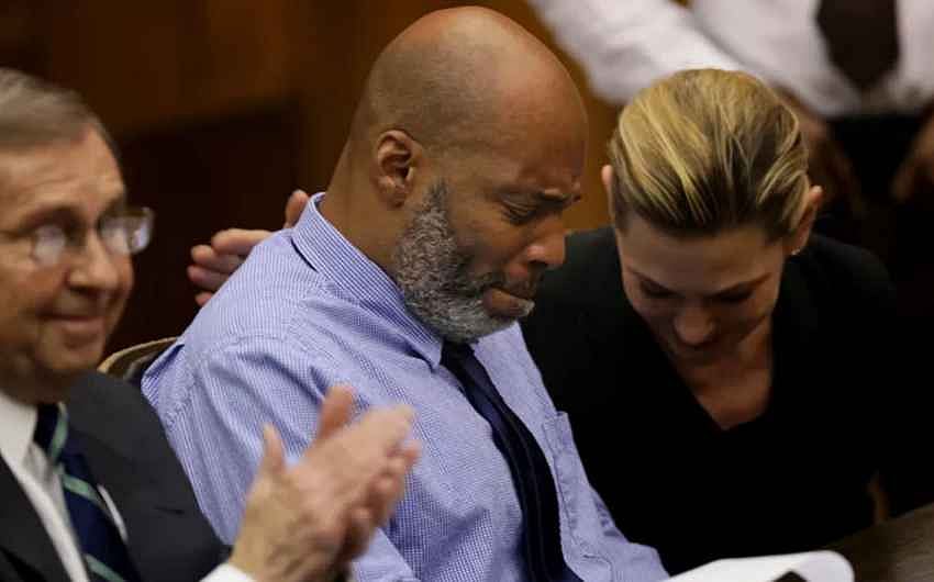 22 வயதில் சிறை சென்ற நபர், 71 வயதில் விடுதலை... செய்யாத தவறுக்கு தண்டனை... பின்னணி என்ன ?