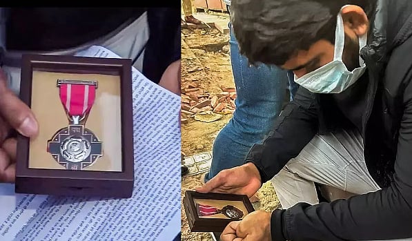 மோடி இல்லத்தின் வாசலில் பத்ம ஸ்ரீ விருதை வைத்து சென்ற பஜ்ரங் புனியா: ஒன்றிய அரசுக்கு வலுக்கும் எதிர்ப்பு!