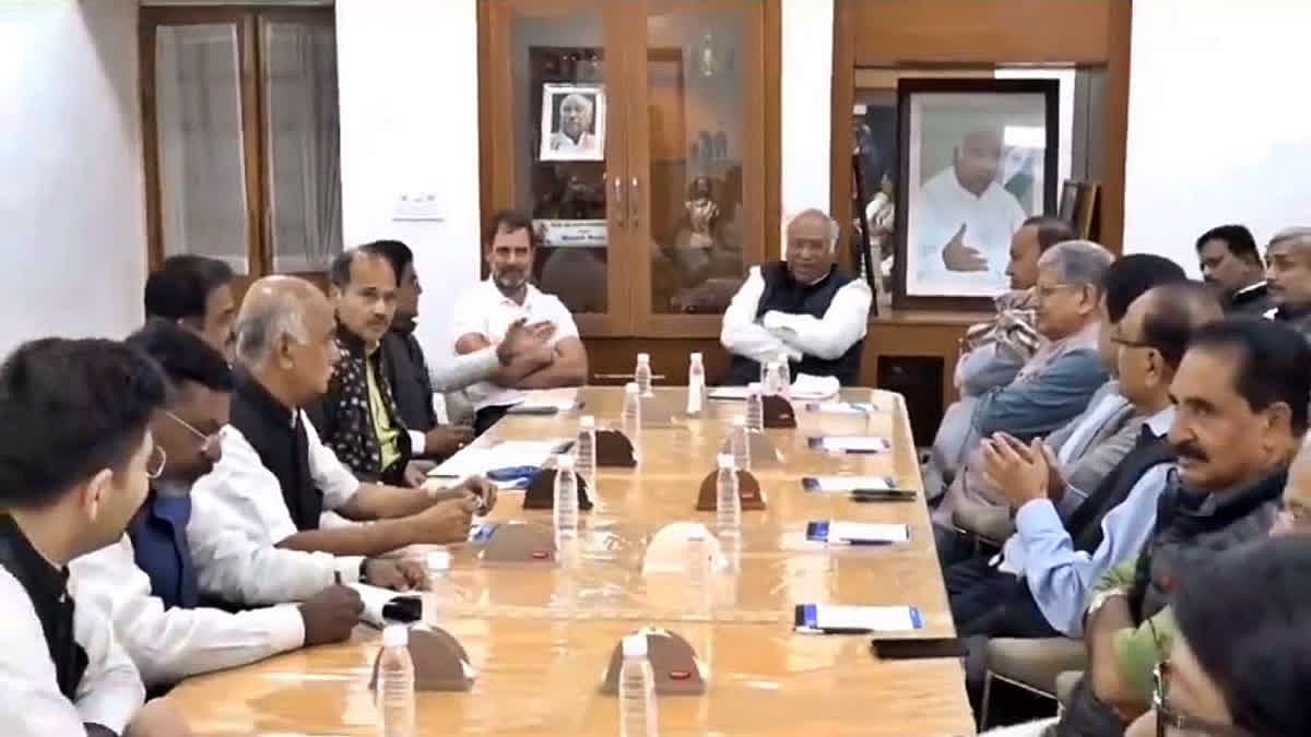 'INDIA' கூட்டணி தொடர்கிறது.. பாஜகவின் பொய்களுக்கு பதிலளிக்கும் வகையில் கூடிய கூட்டணி கட்சி தலைவர்கள் !