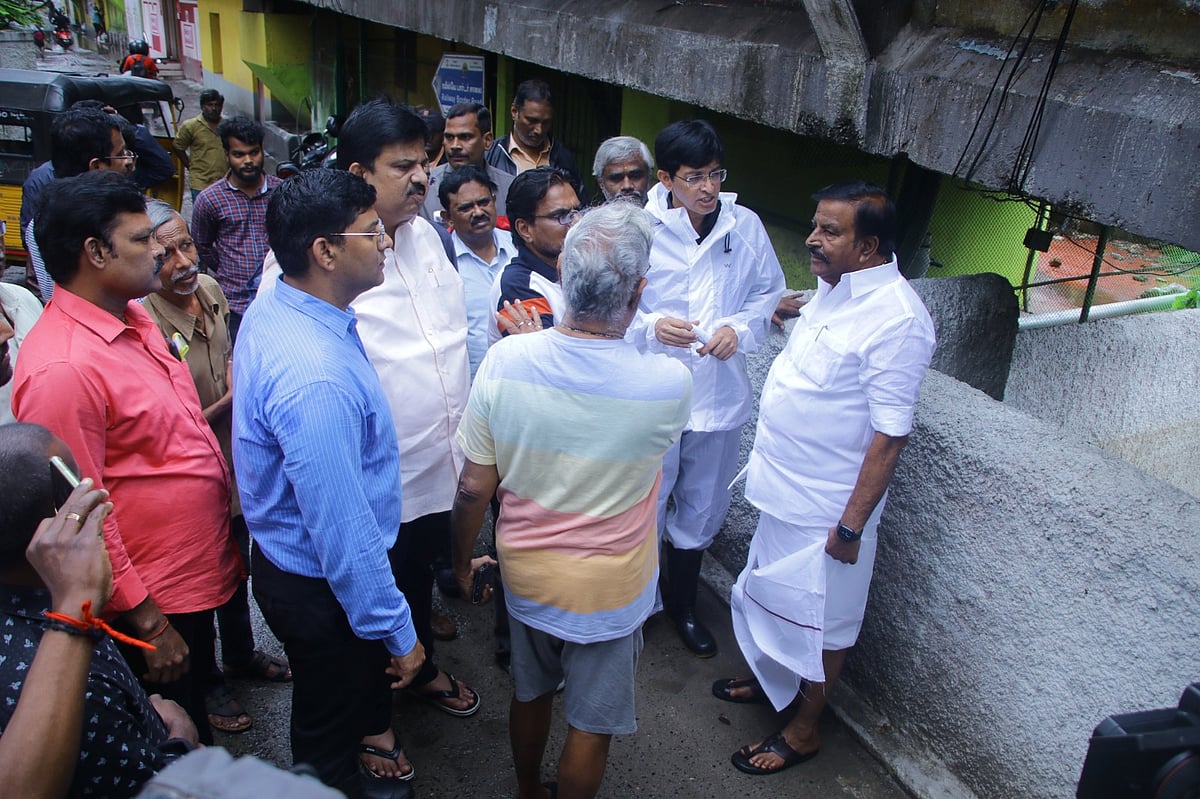 கனமழை எச்சரிக்கை : “அதிகாரிகள் அனைவரும் வீட்டிற்கு கூட செல்லவில்லை..” - அமைச்சர் கே.என்.நேரு பேட்டி !