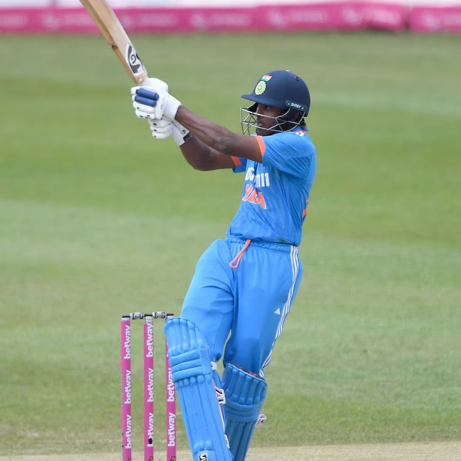 "இவர் இந்திய அணிக்காக 10 முதல் 15 ஆண்டுகள் விளையாடும் வீரர்" - தமிழ்நாடு வீரரை பாராட்டிய இர்பான் பதான் !