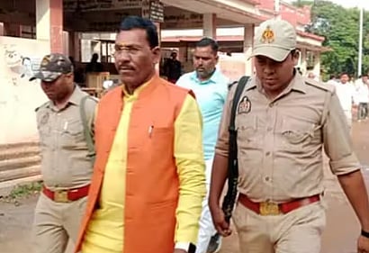 சிறுமி பாலியல் வன்கொடுமை: பாஜக MLAக்கு 25 ஆண்டு சிறை- 9 ஆண்டு நடந்த வழக்கில் நீதிமன்றம் அதிரடி தீர்ப்பு!