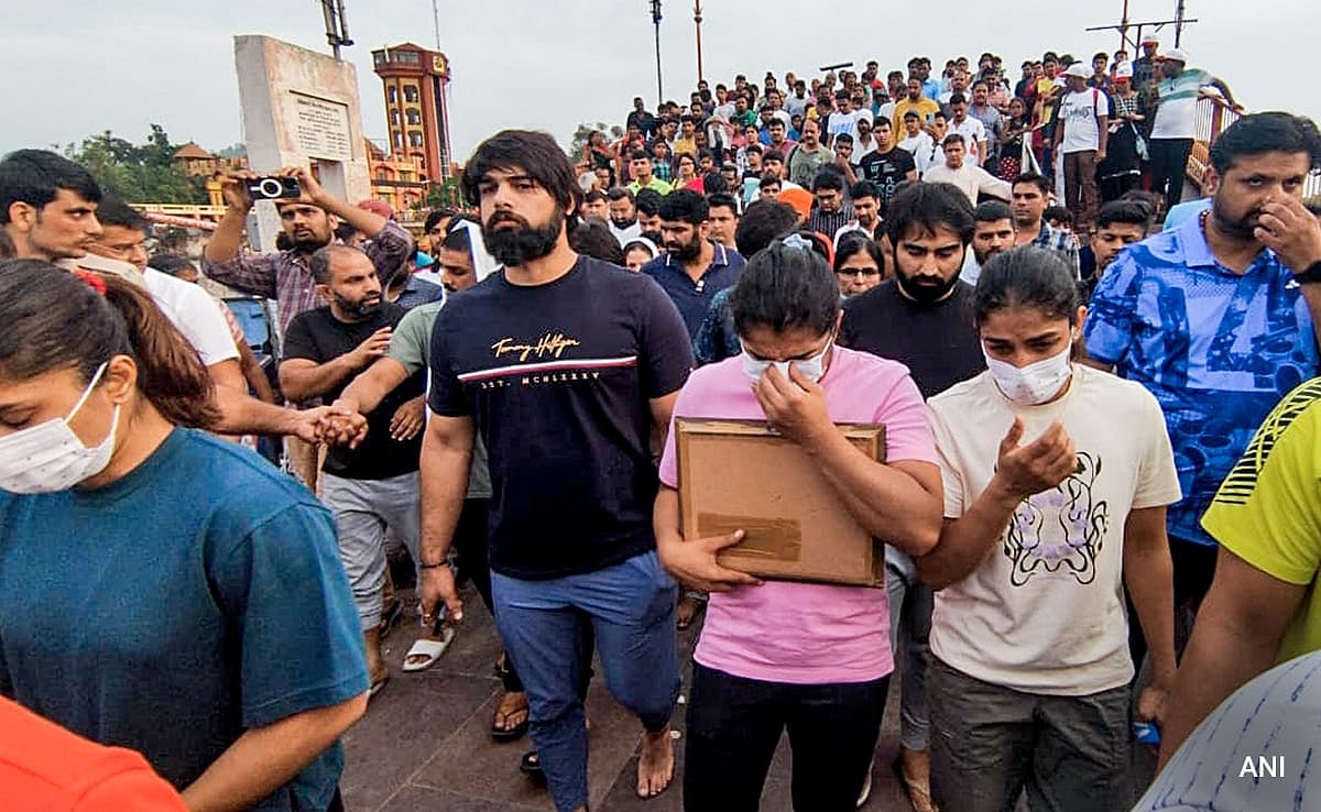 "தற்காலிக மல்யுத்த கூட்டமைப்பு குழுவை ஏற்க முடியாது": பிரிஜ் பூஷன் உதவியாளர் அறிவிப்பு- முழு விவரம் என்ன?