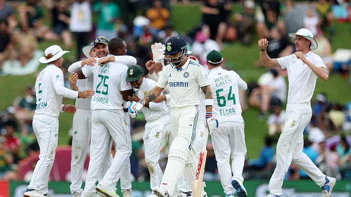 "திறமை இருந்தும் மோசமாக ஆடும் அணி என்றால் அது இந்தியாதான்" - இங்கிலாந்து முன்னாள் கேப்டன் விமர்சனம் ! 