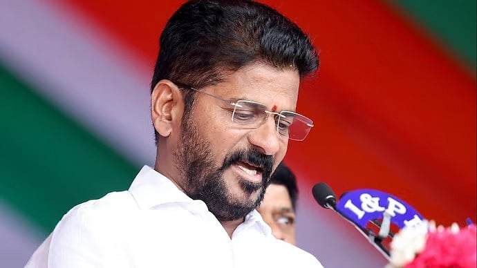 ”56 அங்குல மார்பு என பெருமை பேசும் மோடியால் இதை கூட தடுக்கமுடியவில்லை” - தெலங்கானா முதல்வர் விமர்சனம் !