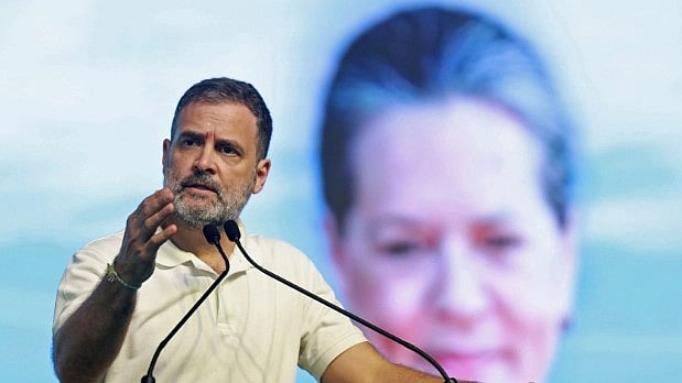 ஒன்றிய அரசின் சர்வாதிகாரத்தை  விவாதிக்க மறுக்கும் ஊடகங்கள் - ஆனால் : ராகுல் காந்தி குற்றச்சாட்டு!