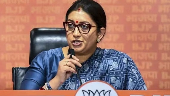 ”மாதவிடாய் கால விடுமுறை அவசியமில்லை” : ஸ்மிருதி இரானி கருத்துக்கு வலுக்கும் கடும் கண்டனங்கள்!